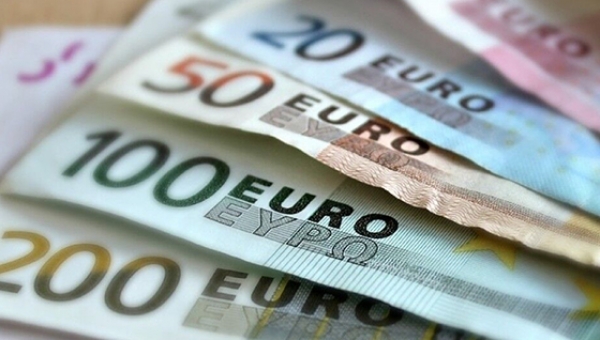 Курс евро превысил 92 рубля на Московской бирже