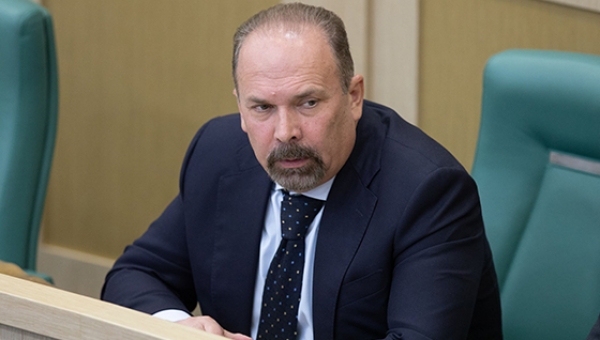 Верховный суд России смягчил меру пресечения экс-губернатору Меню
