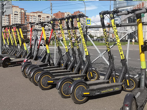 В Петербурге продолжаются обыске по делу электросамокатов