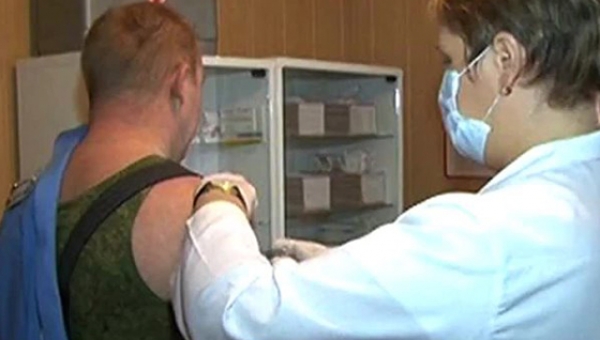 Всех российских призывников вакцинируют от коронавируса до середины июля