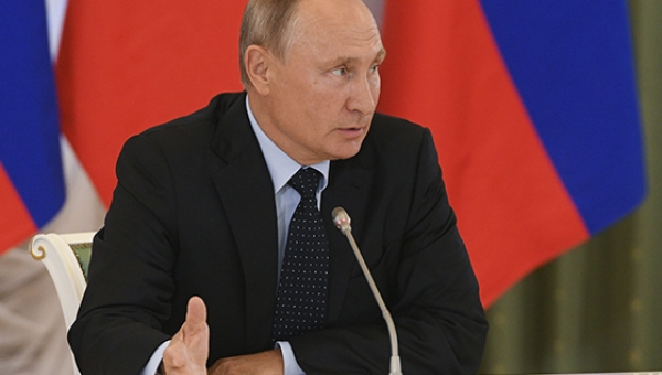 Путин подписал указ о выплате пенсионерам 10 тысяч рублей