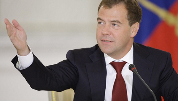 Медведев анонсировал возможный запрет иностранных соцсетей и хостингов в России
