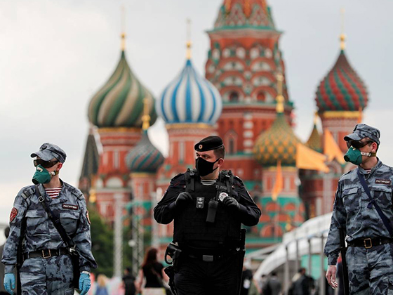 Правительство РФ планирует выплатить бизнесу по МРОТ на сотрудника из-за введенных нерабочих дней