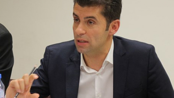 Новым премьером Болгарии избран Кирил Петков