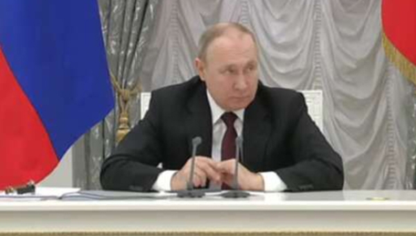 Путин сегодня решит вопрос о признании ДНР и ЛНР