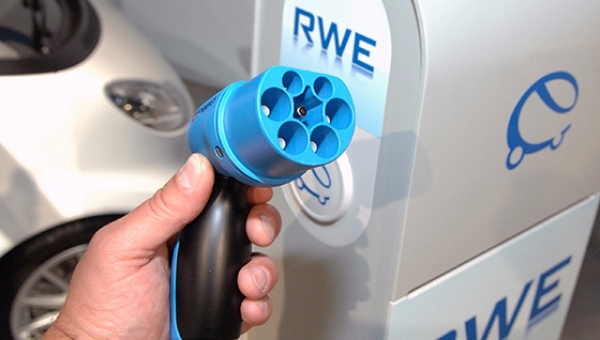 ЕС понадобится 80 миллиардов евро на зарядные устройства для электромобилей