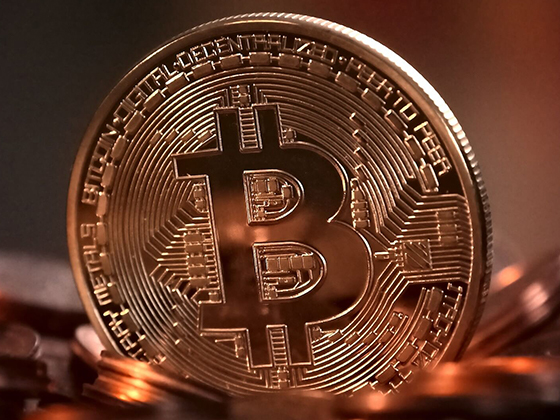 Капитализация биткоина приблизилась к $1 трлн