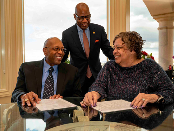 Студент, когда-то бросивший колледж, теперь жертвует ему 20 млн долларов