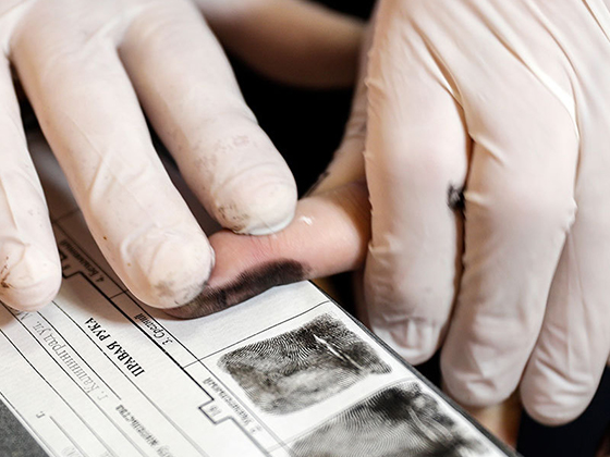 МВД предложило хранить отпечатки пальцев россиян до 100 лет