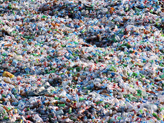 В Британии начнут платить за использование одноразовых товаров